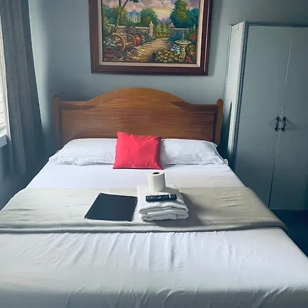 Slouch Hat Hotel And Restaurant